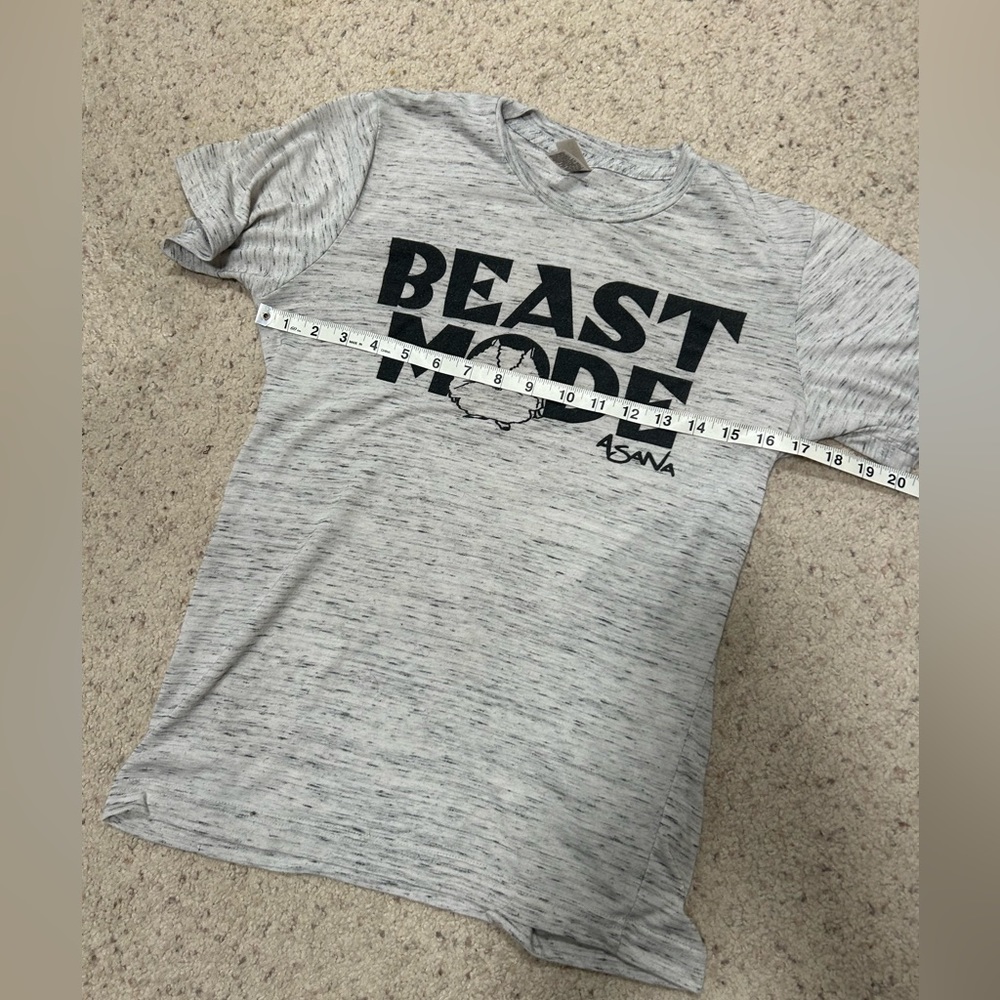Asana BEAST MODE t shirt size S in grey and black - Picture 5 of 8